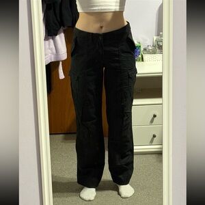 H&M Black Low-Waist Cargo Pants